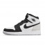 SEPATU BASKET AIR JORDAN AJ 1 Retro High OG GS