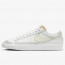 SEPATU SNEAKERS NIKE Blazer Low '77 Vintage