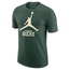 BAJU BASKET AIR JORDAN Milwaukee Bucks Essential Tee