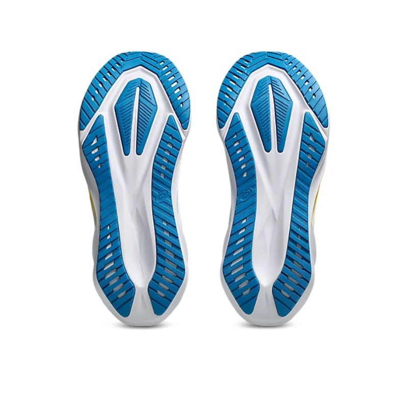 SEPATU LARI ASICS Novablast 5