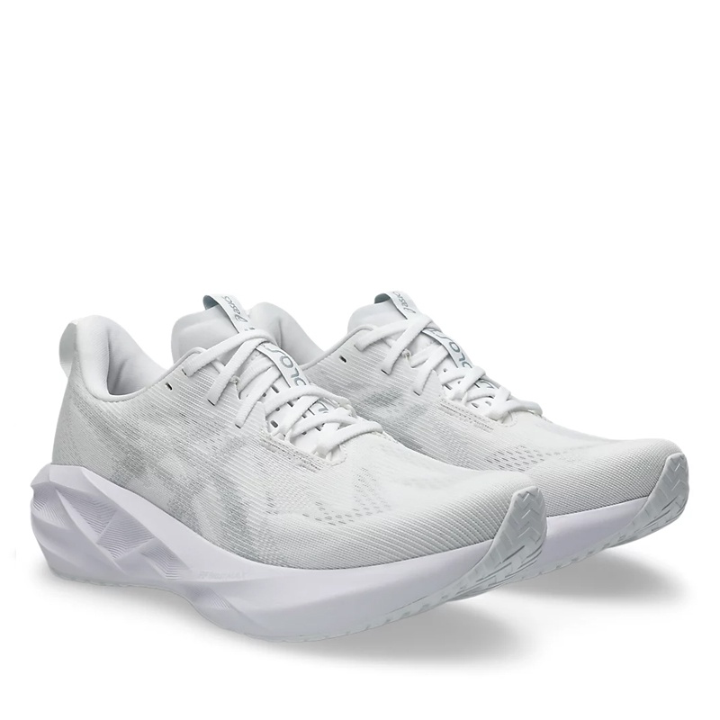 SEPATU LARI ASICS NOVABLAST 5 STANDARD