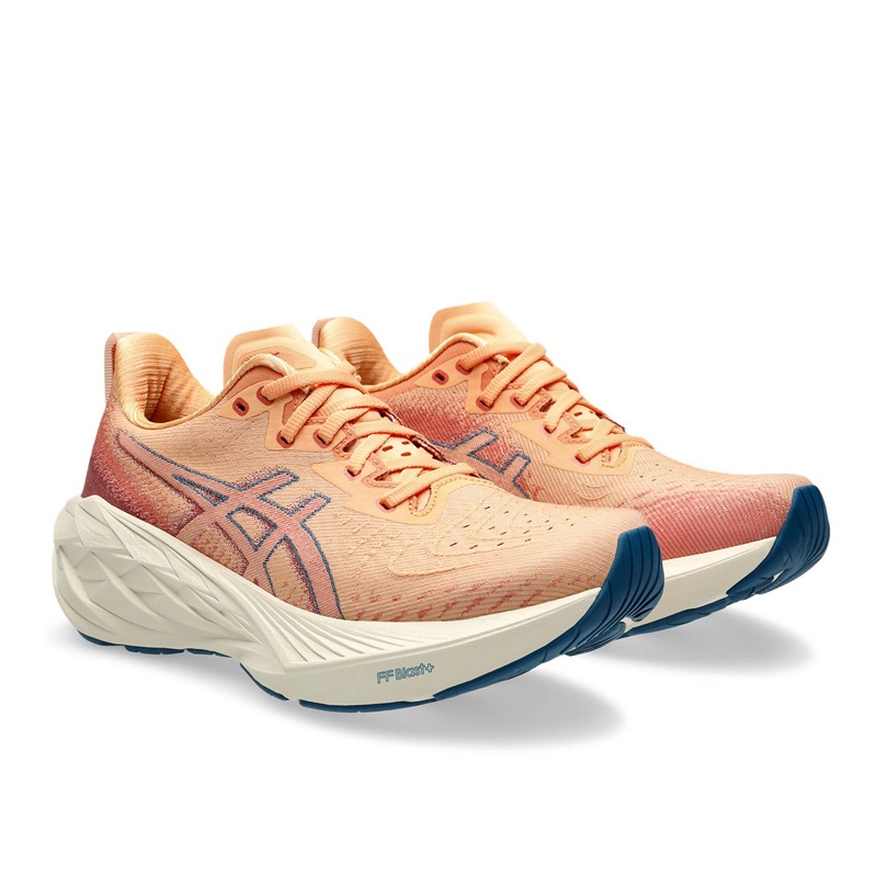 SEPATU LARI ASICS WMNS NOVABLAST 4