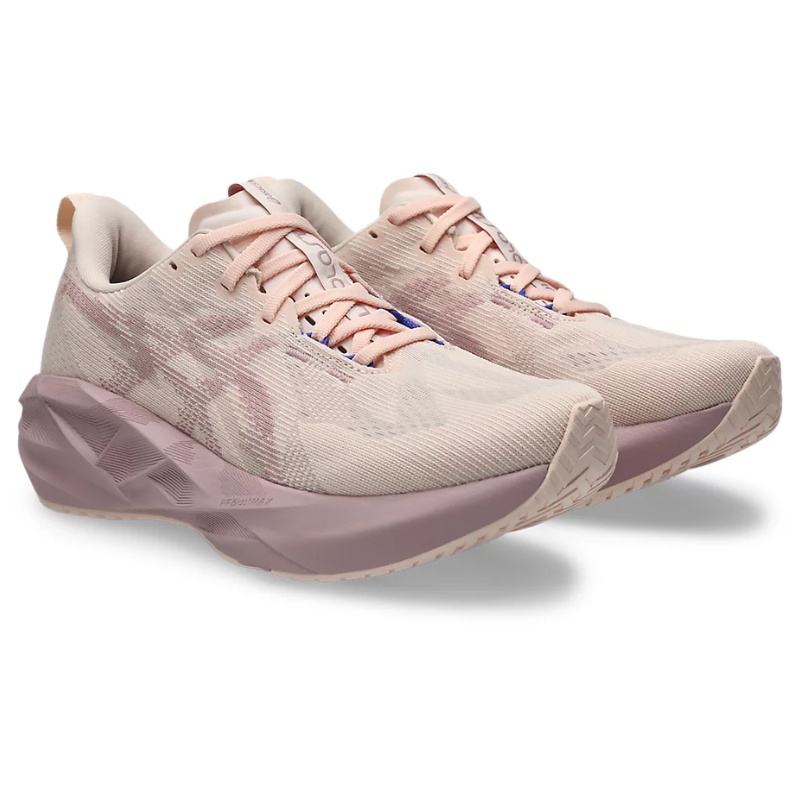 SEPATU LARI ASICS WMNS NOVABLAST 5