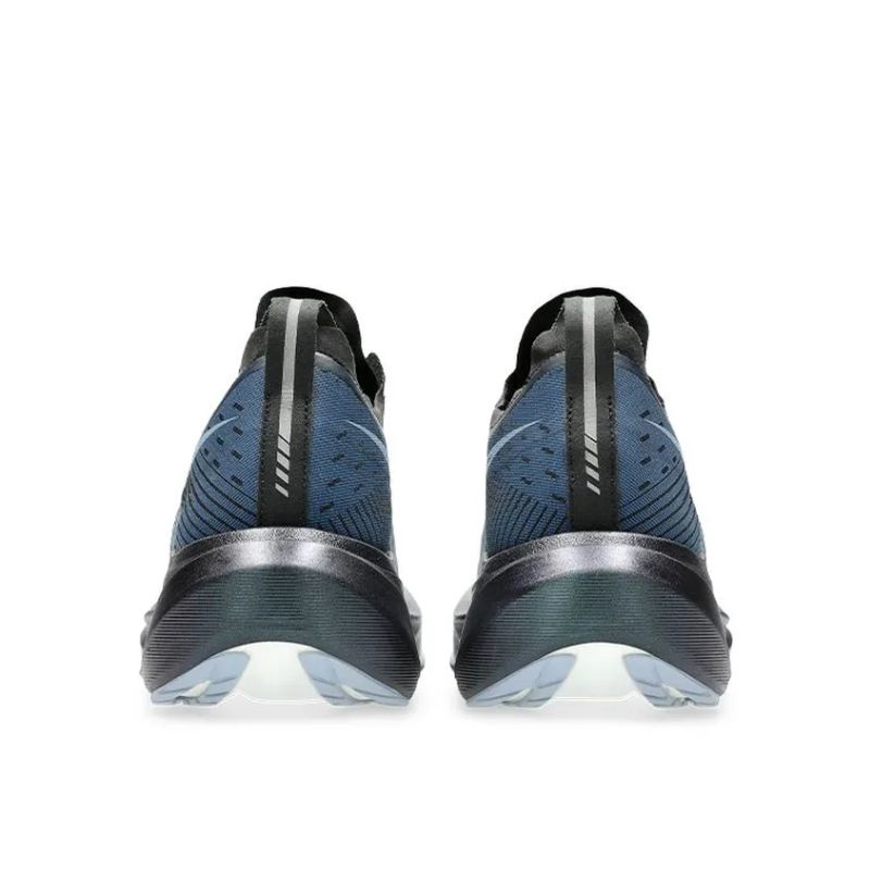 SEPATU LARI ASICS Megablast 