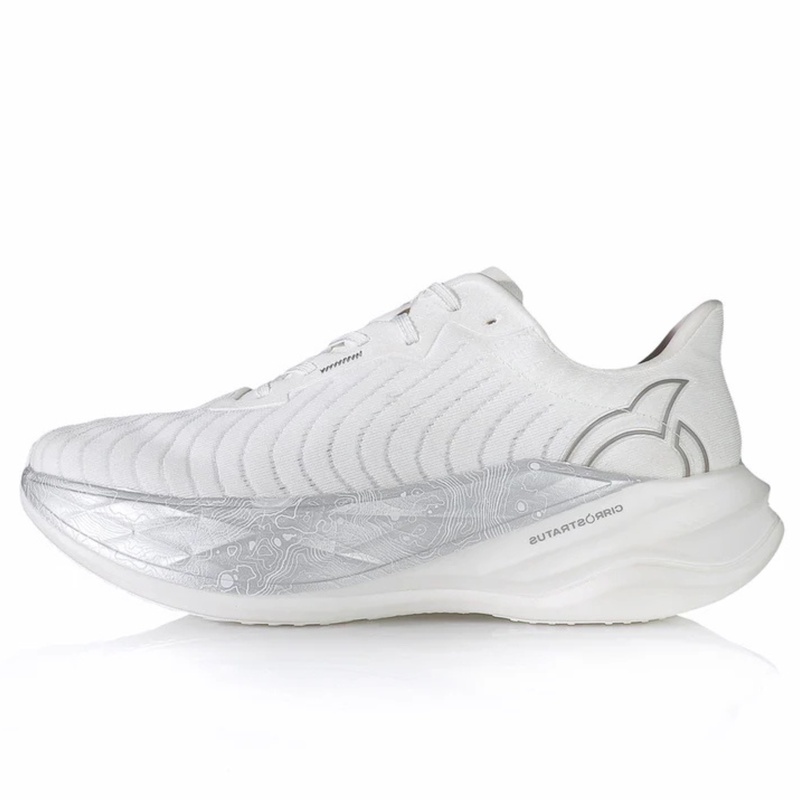 SEPATU LARI ORTUSEIGHT LUNAR