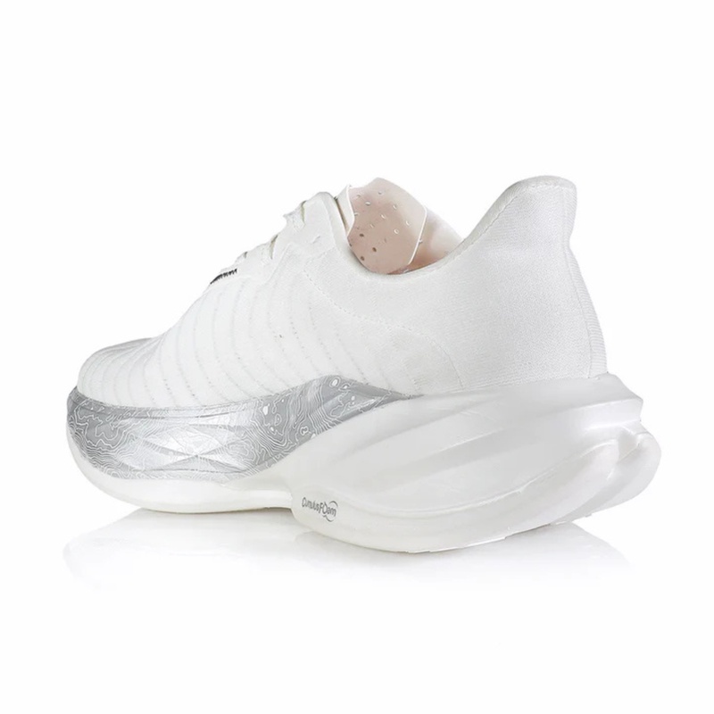 SEPATU LARI ORTUSEIGHT LUNAR