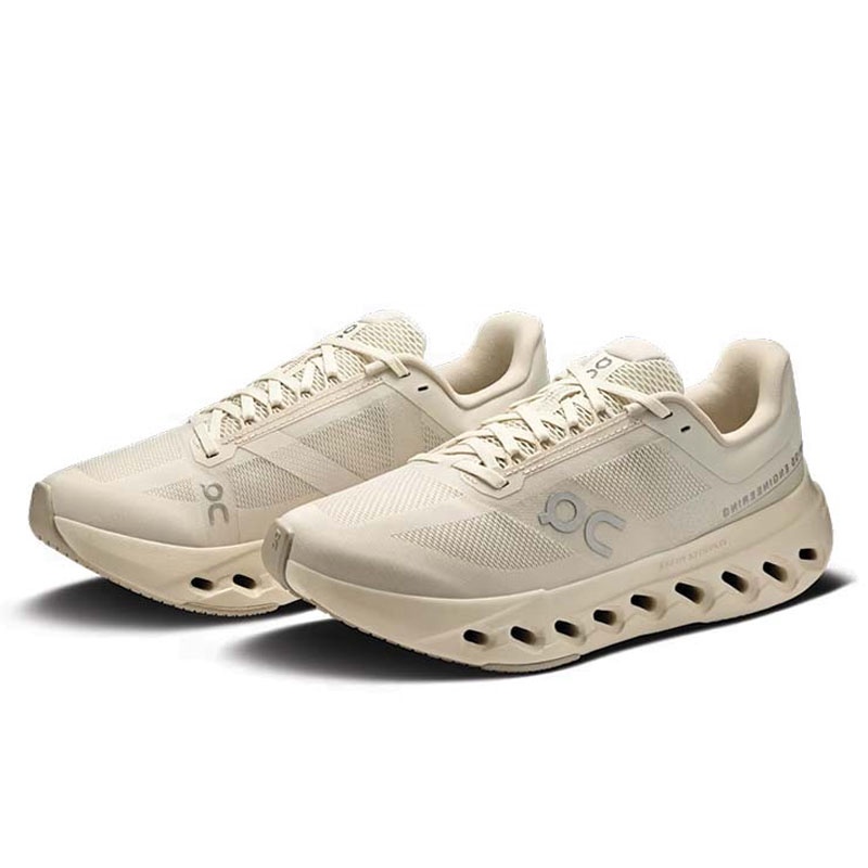 SEPATU LARI ON Wmns Cloudsurfer Next