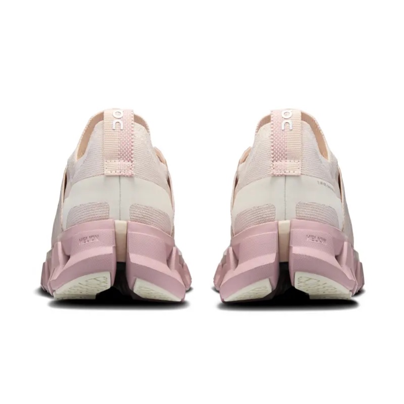 SEPATU LARI ON Wmns Cloudswift 4