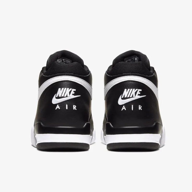 SEPATU SNEAKERS NIKE Flight Legacy