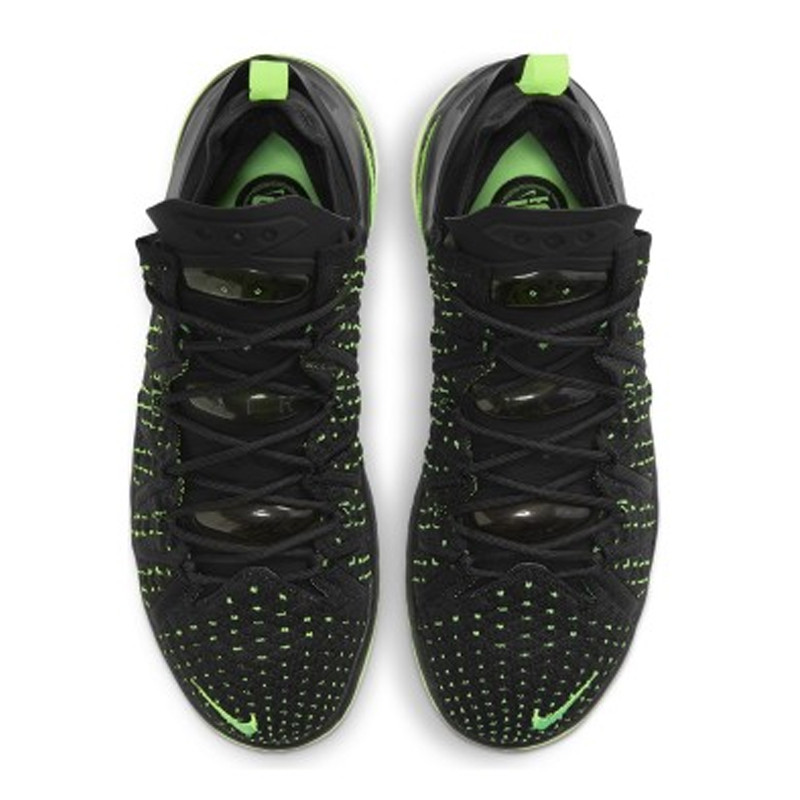 SEPATU BASKET NIKE LeBron 18 Dunkman