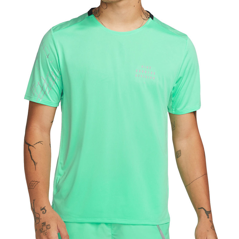 BAJU LARI NIKE Run Division Rise 365 Tee