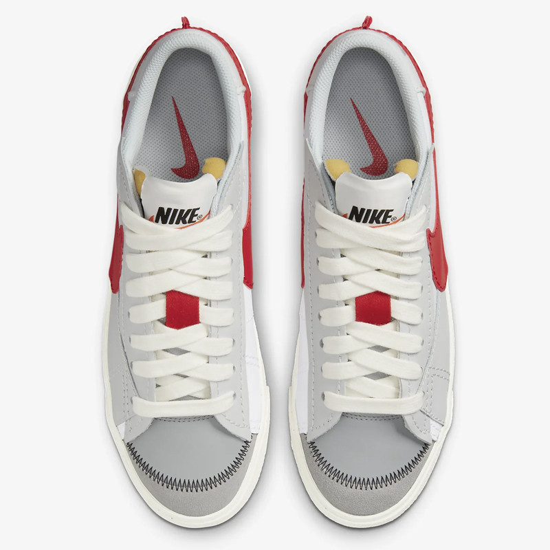 SEPATU SNEAKERS NIKE Blazer Low '77 Jumbo