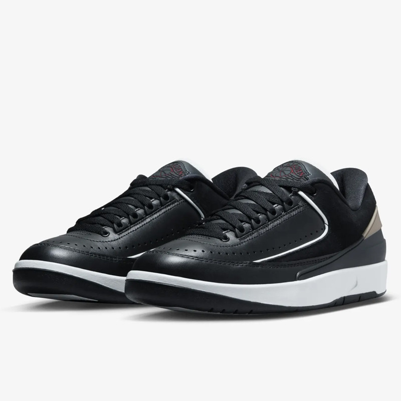 SEPATU BASKET AIR JORDAN Wmns AJ 2 Low