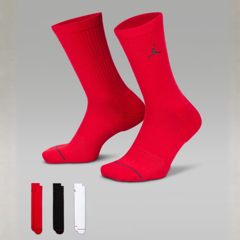 KAOS KAKI BASKET AIR JORDAN Everyday Crew Socks 3 pairs
