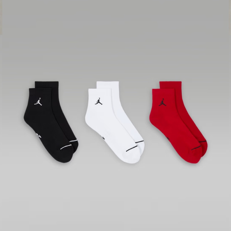 KAOS KAKI BASKET AIR JORDAN Everyday Ankle Socks 3 Pairs