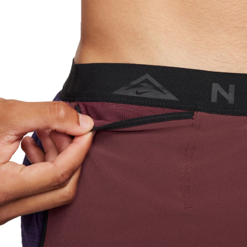 CELANA TRAIL NIKE Dri-FIT 5 Inch Brief-Lined Shorts