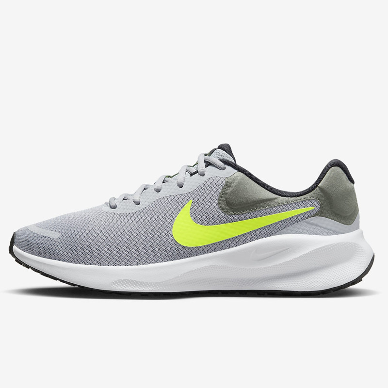 SEPATU LARI NIKE Revolution 7