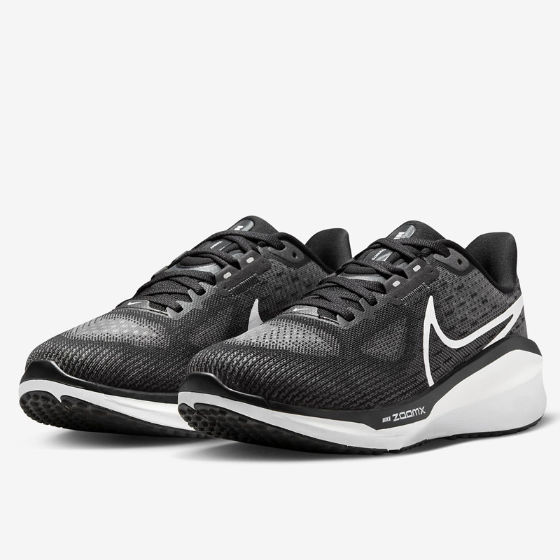 SEPATU LARI NIKE Wmns Vomero 17