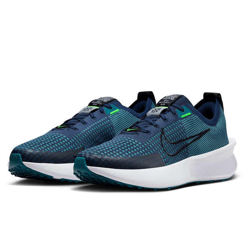 SEPATU LARI NIKE Interact Run