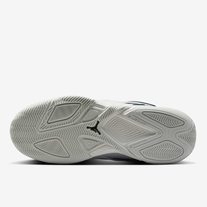 SEPATU BASKET AIR JORDAN JORDAN HEIR SERIES PF
