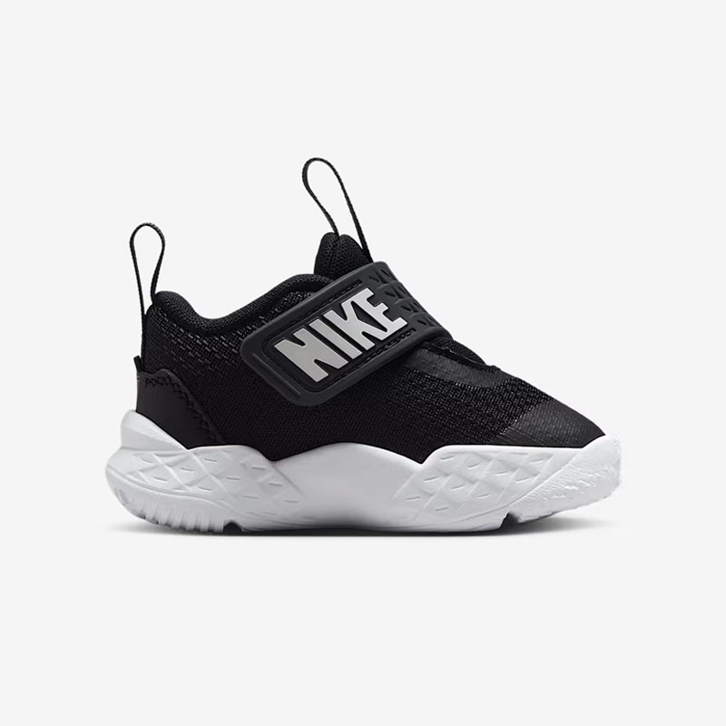 SEPATU BASKET NIKE Team Hustle D PS