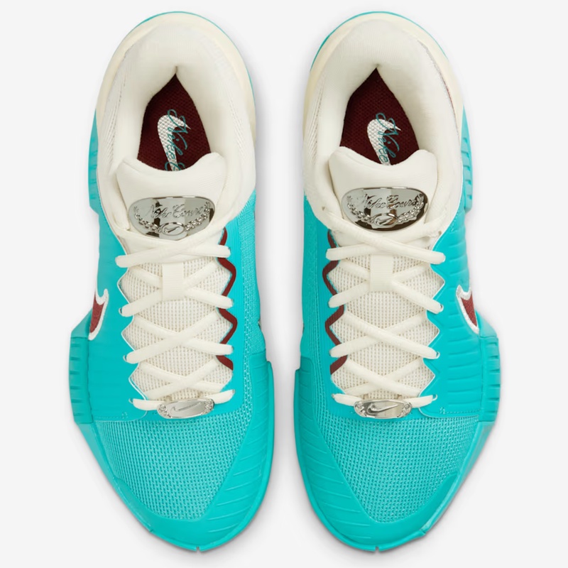 SEPATU TENNIS NIKE Wmns GP Challenge Pro Premium