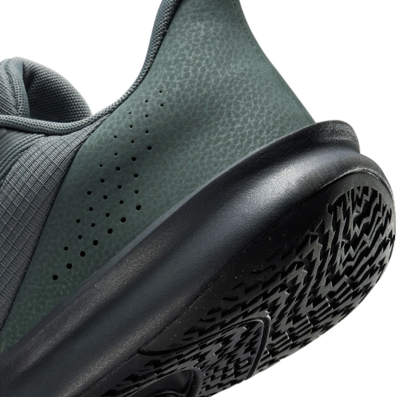 SEPATU BASKET NIKE PRECISION VII