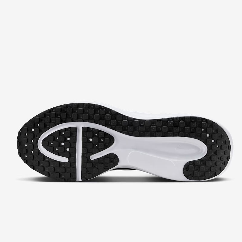 SEPATU LARI NIKE Revolution 8
