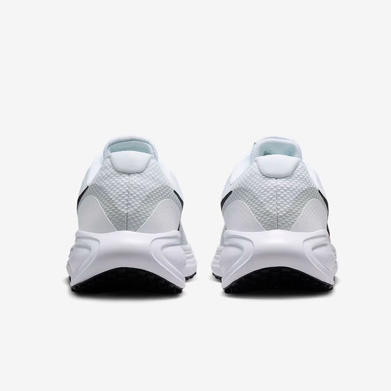 SEPATU LARI NIKE Revolution 8