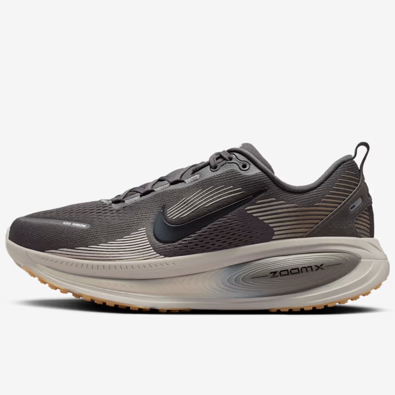 SEPATU LARI NIKE Vomero 18