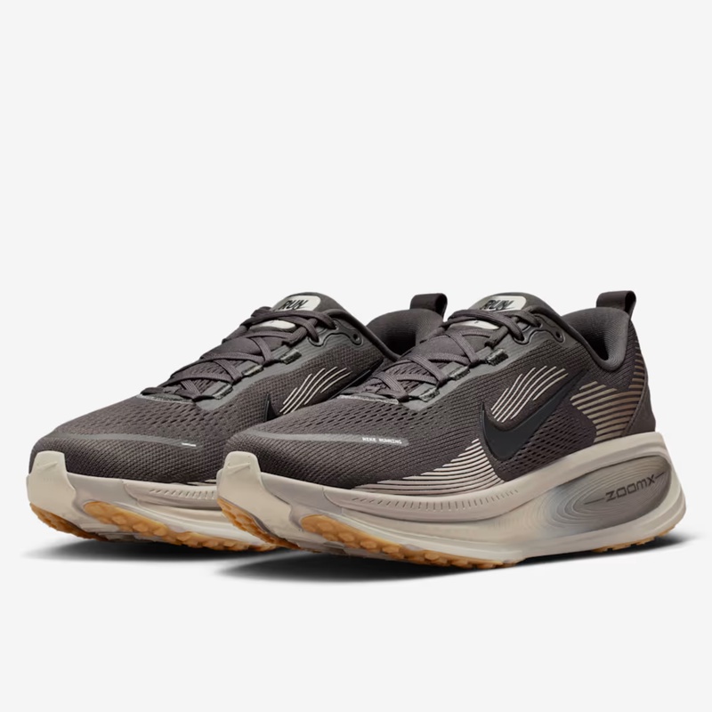 SEPATU LARI NIKE Vomero 18