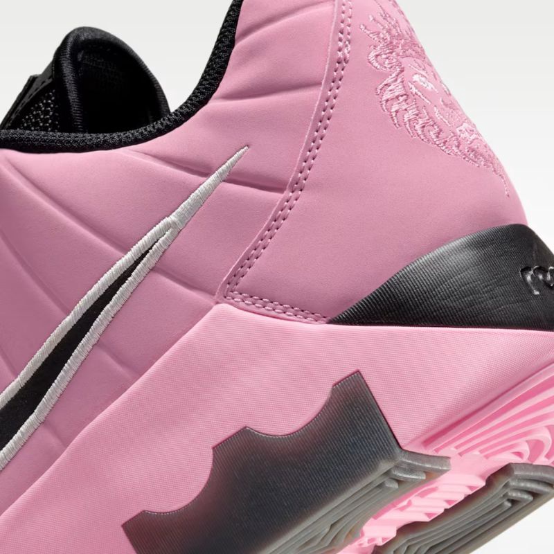 SEPATU BASKET NIKE LeBron Witness 9 EP