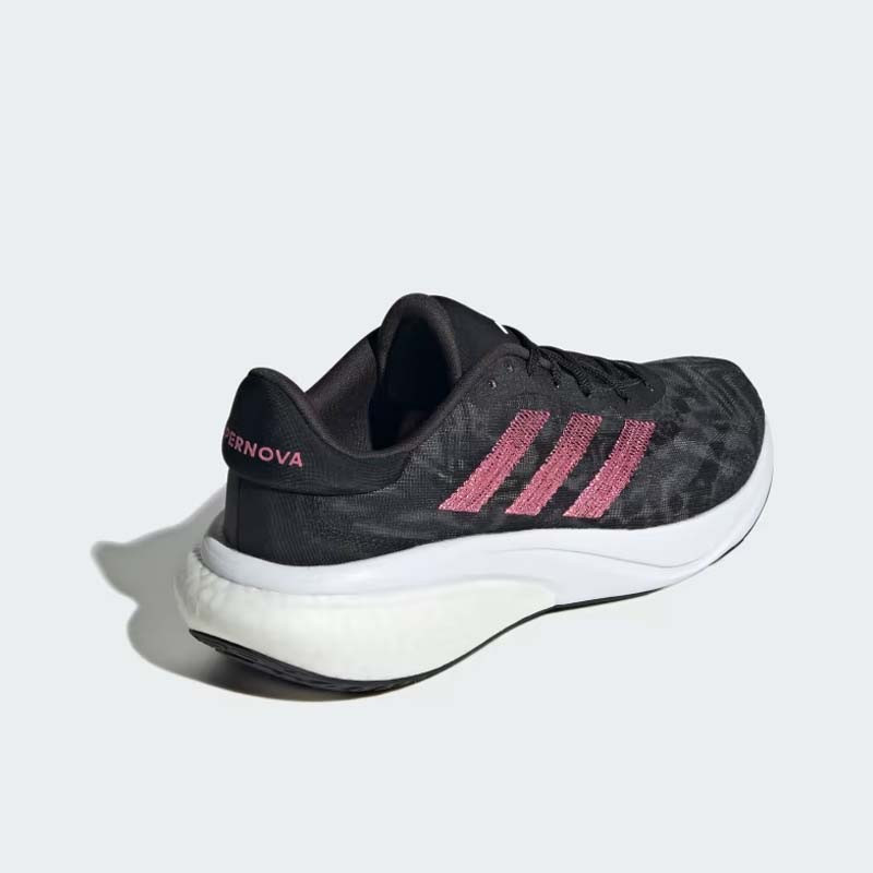 SEPATU LARI ADIDAS WMNS SUPERNOVA 3