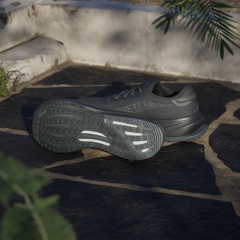 SEPATU LARI ADIDAS SUPERNOVA RISE GTX