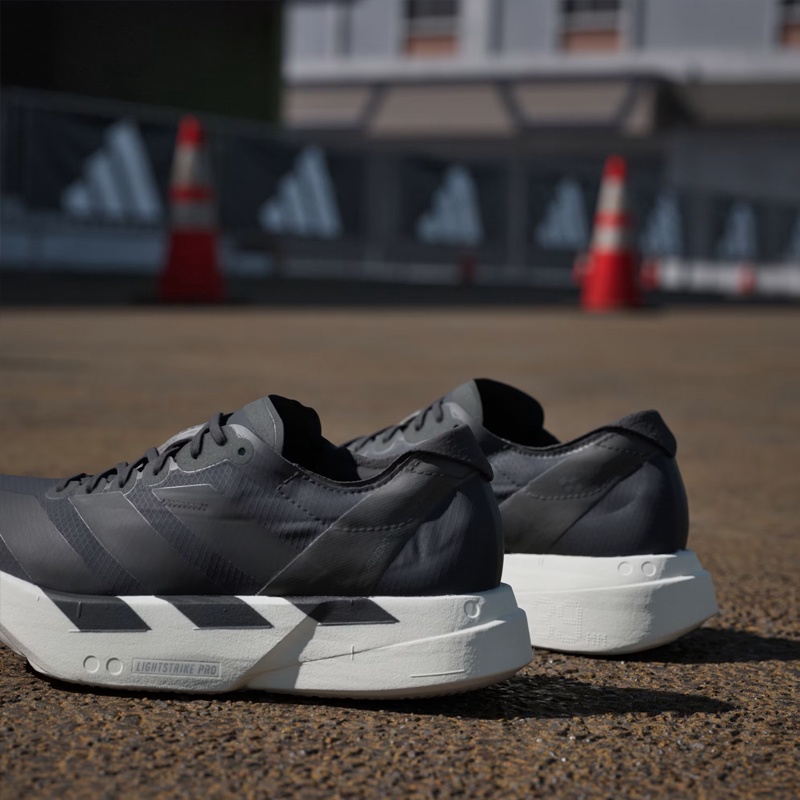 SEPATU LARI ADIDAS WMNS ADIZERO ADIOS PRO 4