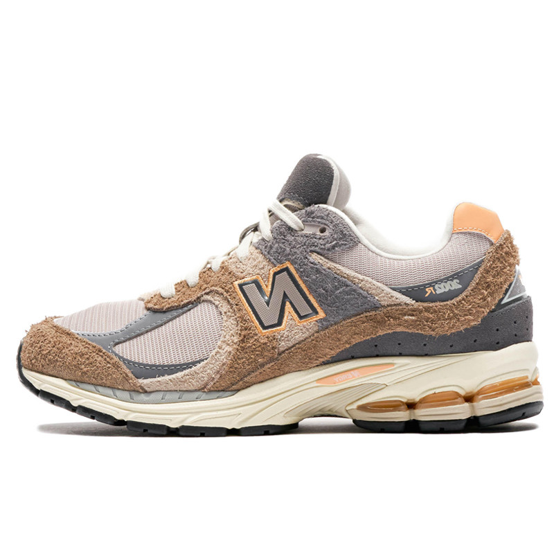 SEPATU SNEAKERS NEW BALANCE 2002R