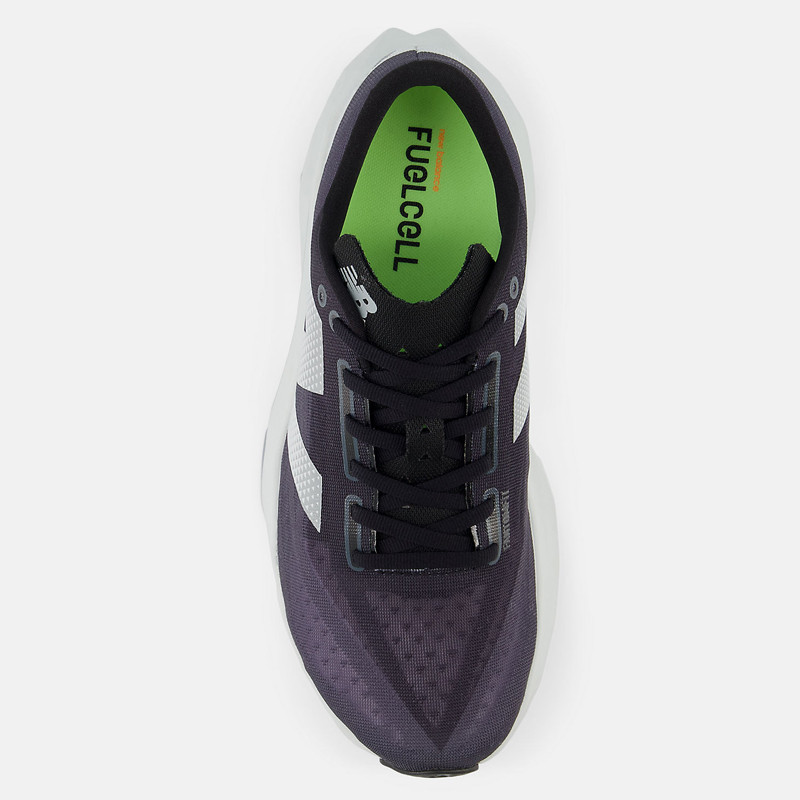 SEPATU LARI NEW BALANCE FuelCell Rebel v4