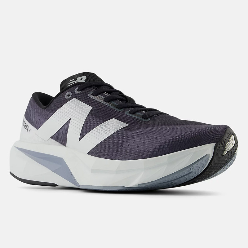 SEPATU LARI NEW BALANCE FuelCell Rebel v4