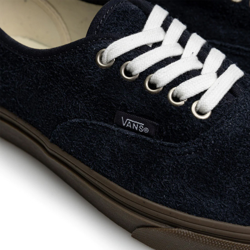 SEPATU SNEAKERS VANS Authentic Hairy Suede