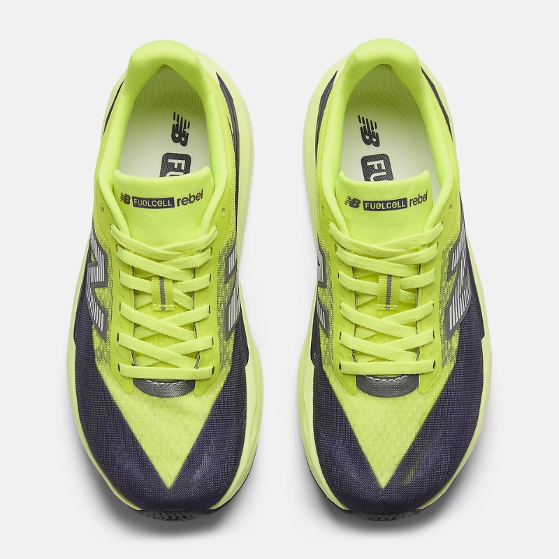 SEPATU LARI NEW BALANCE WMNS FuelCell Rebel v5