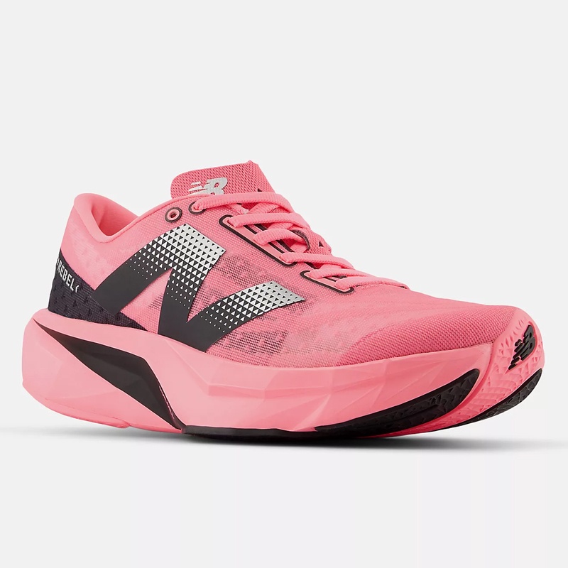 SEPATU LARI NEW BALANCE Wmns FuelCell Rebel v4