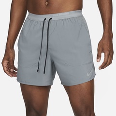 AS M NK DF STRIDE 5IN BF SHRT Smoke Grey